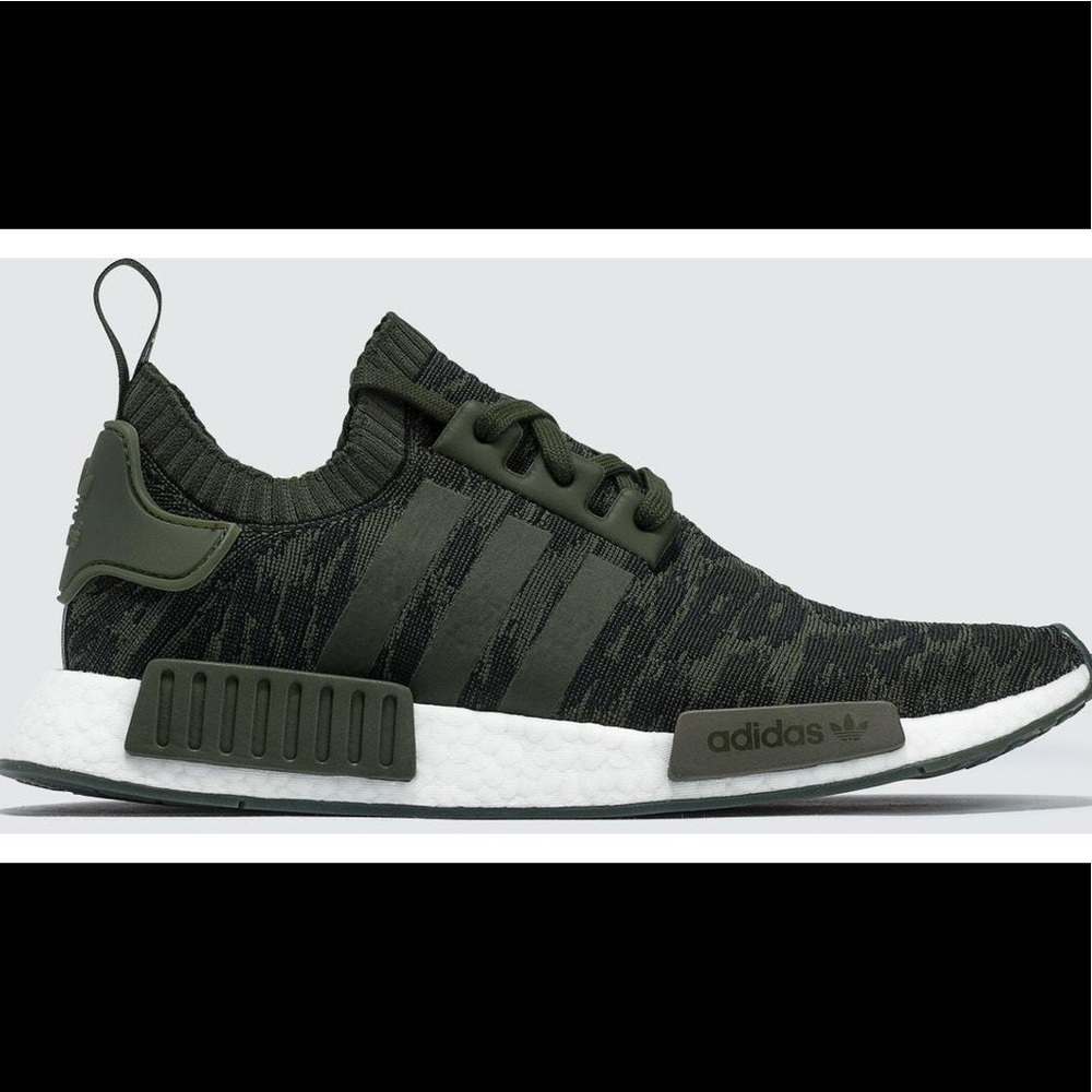 NWT size 5.5Y ADIDAS NMD R1 Primeknit sneakers